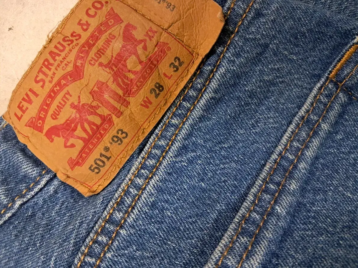 Levi's 501 28x32Public