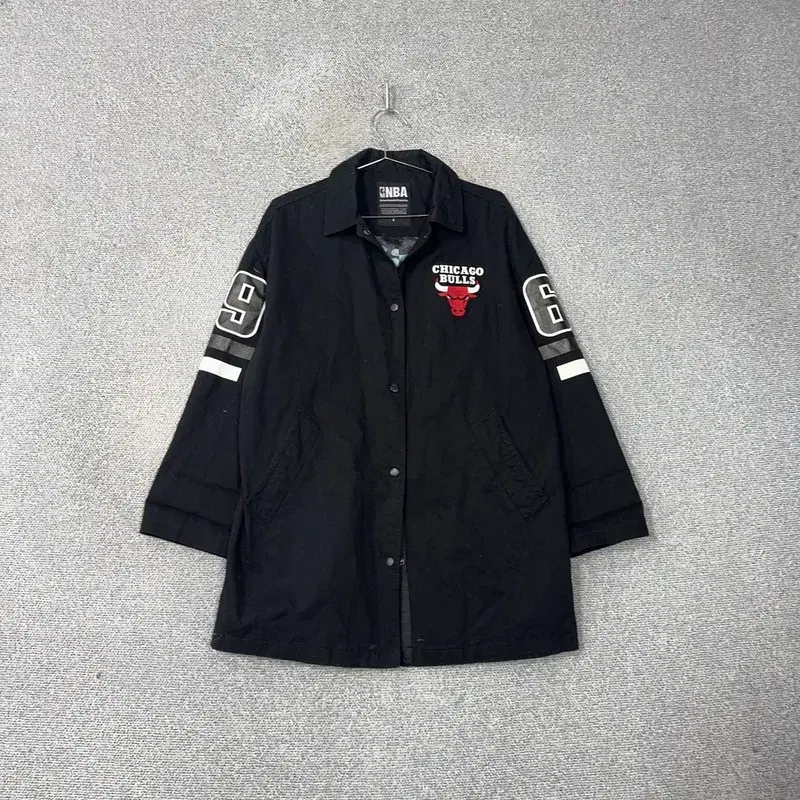 NBA Chicago Bulls Long Coach Jacket S