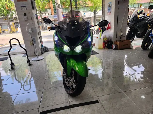 가와사키 ZZR1400cc 년식2017  무사고 무꿍 무슬림 상태 A급