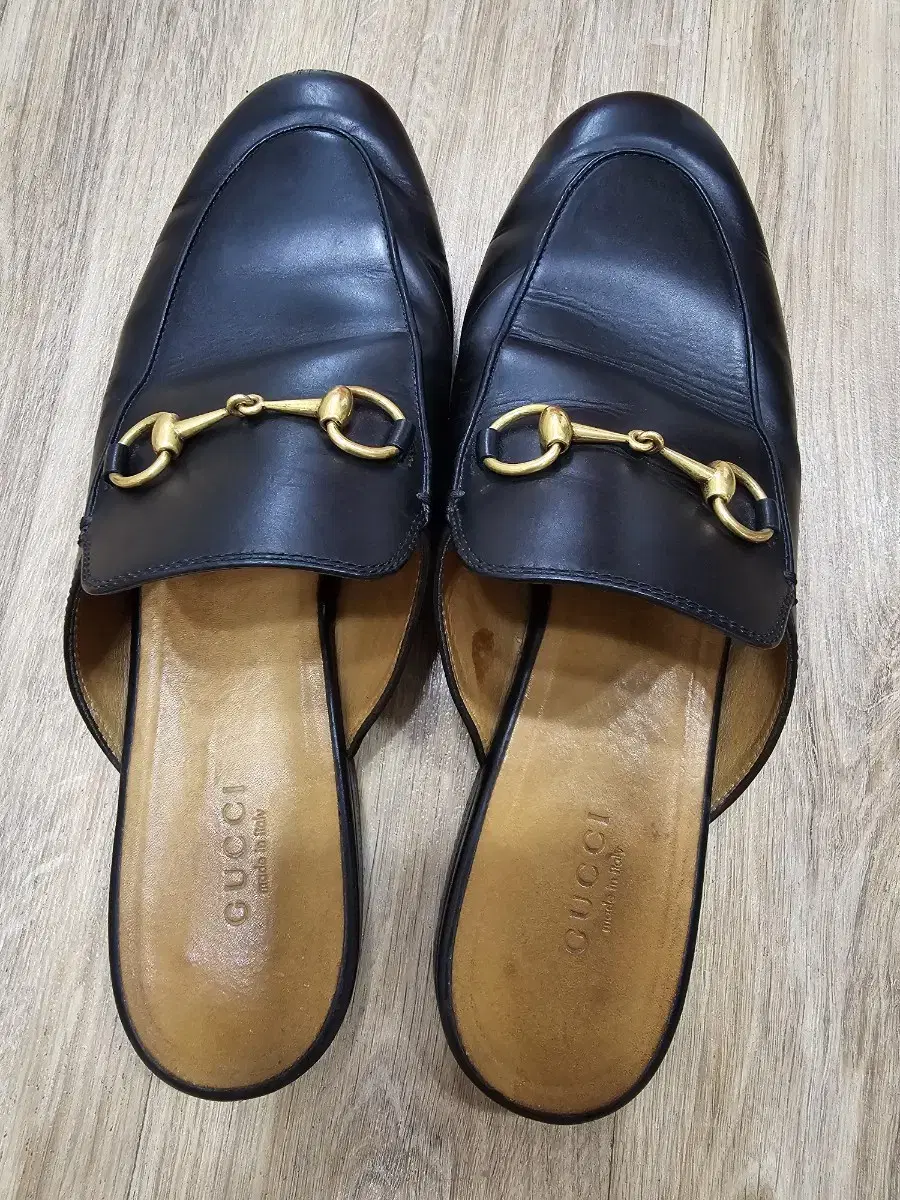 Gucci leather slippers