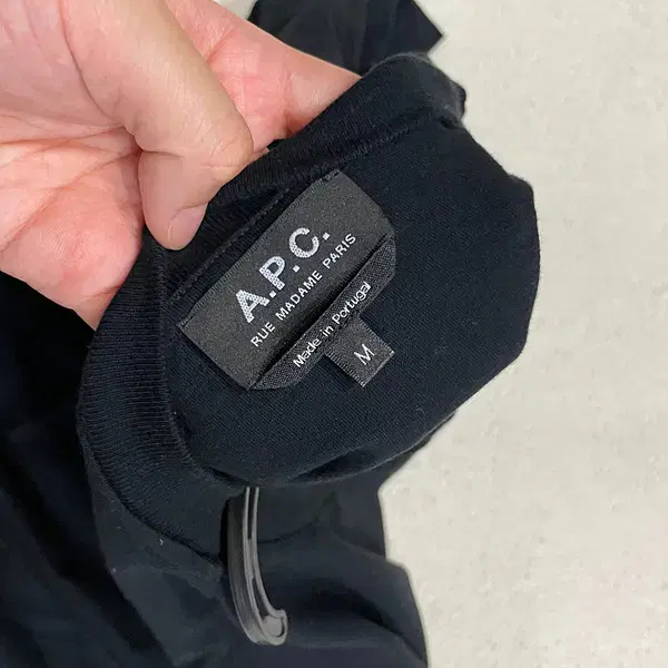 M 아페쎄 APC 라운드 반팔티 B.2350