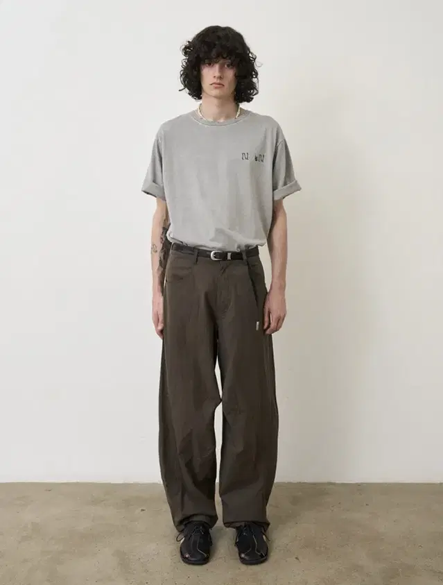 노운 curved cotton pants