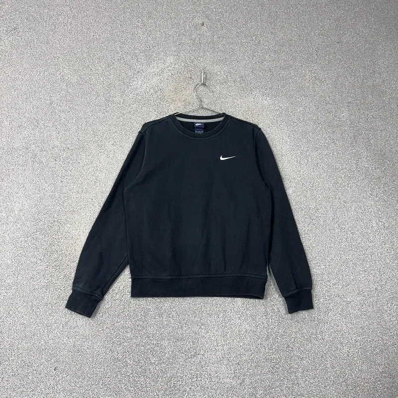 Nike Navy Logo Sweatshirt M