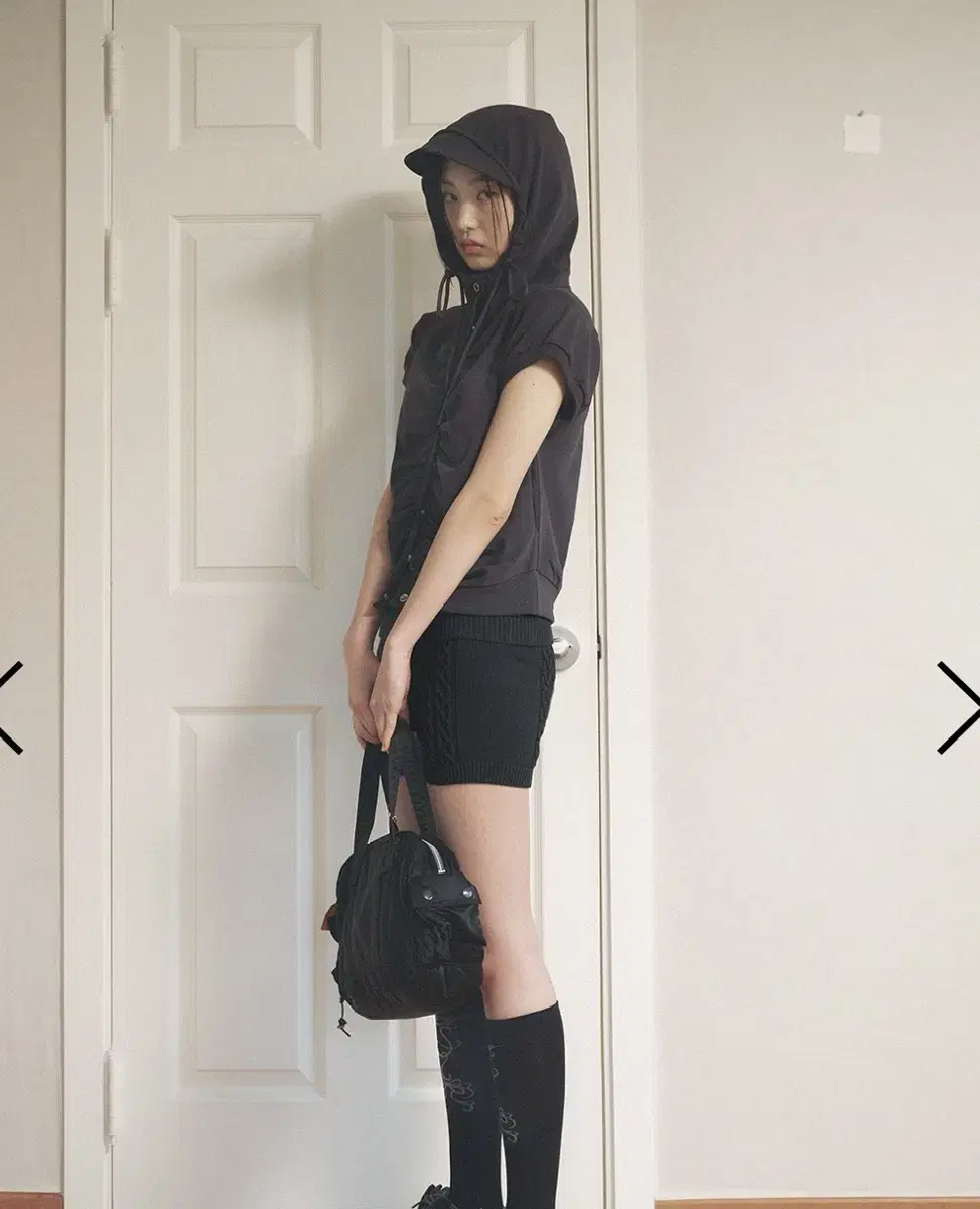 허그유어스킨 Cable knitted shorts (black)