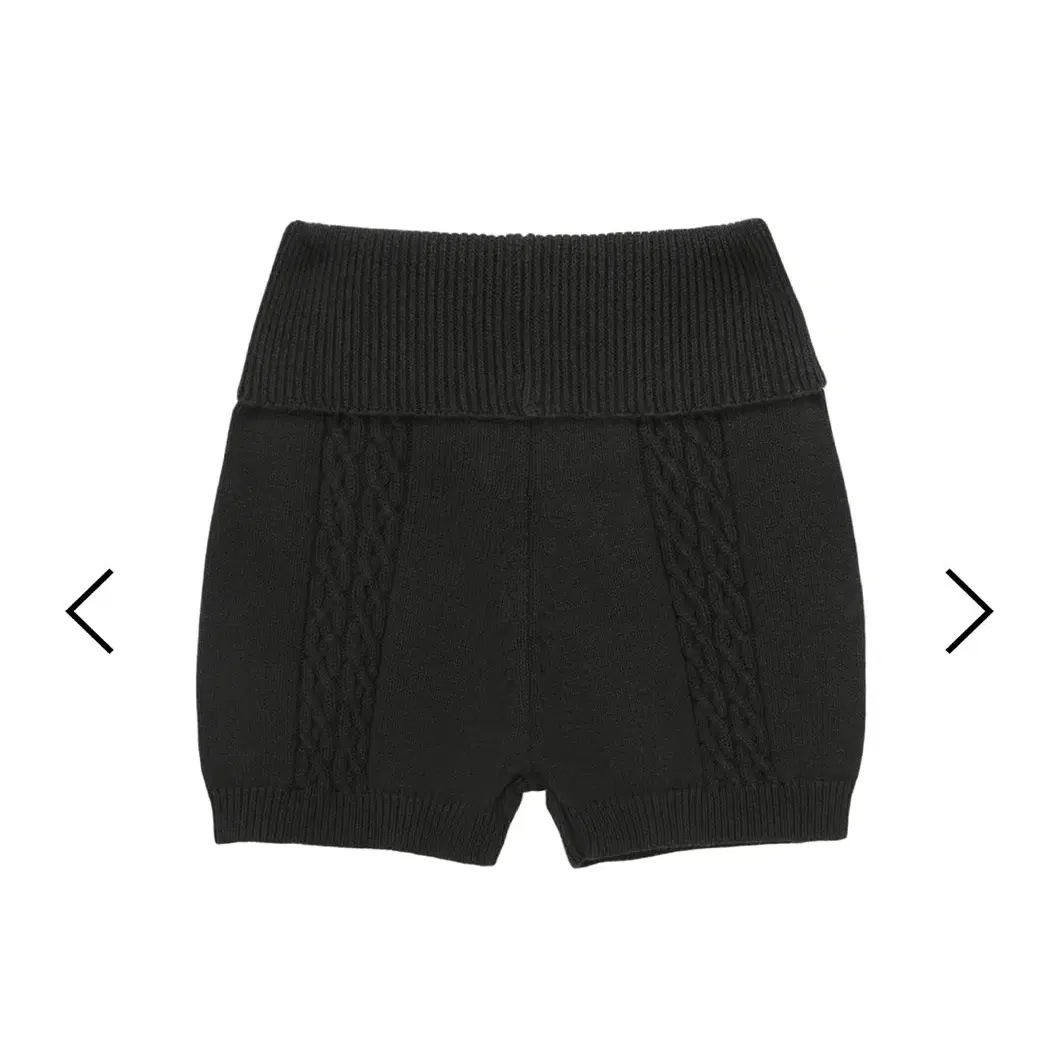 허그유어스킨 Cable knitted shorts (black)