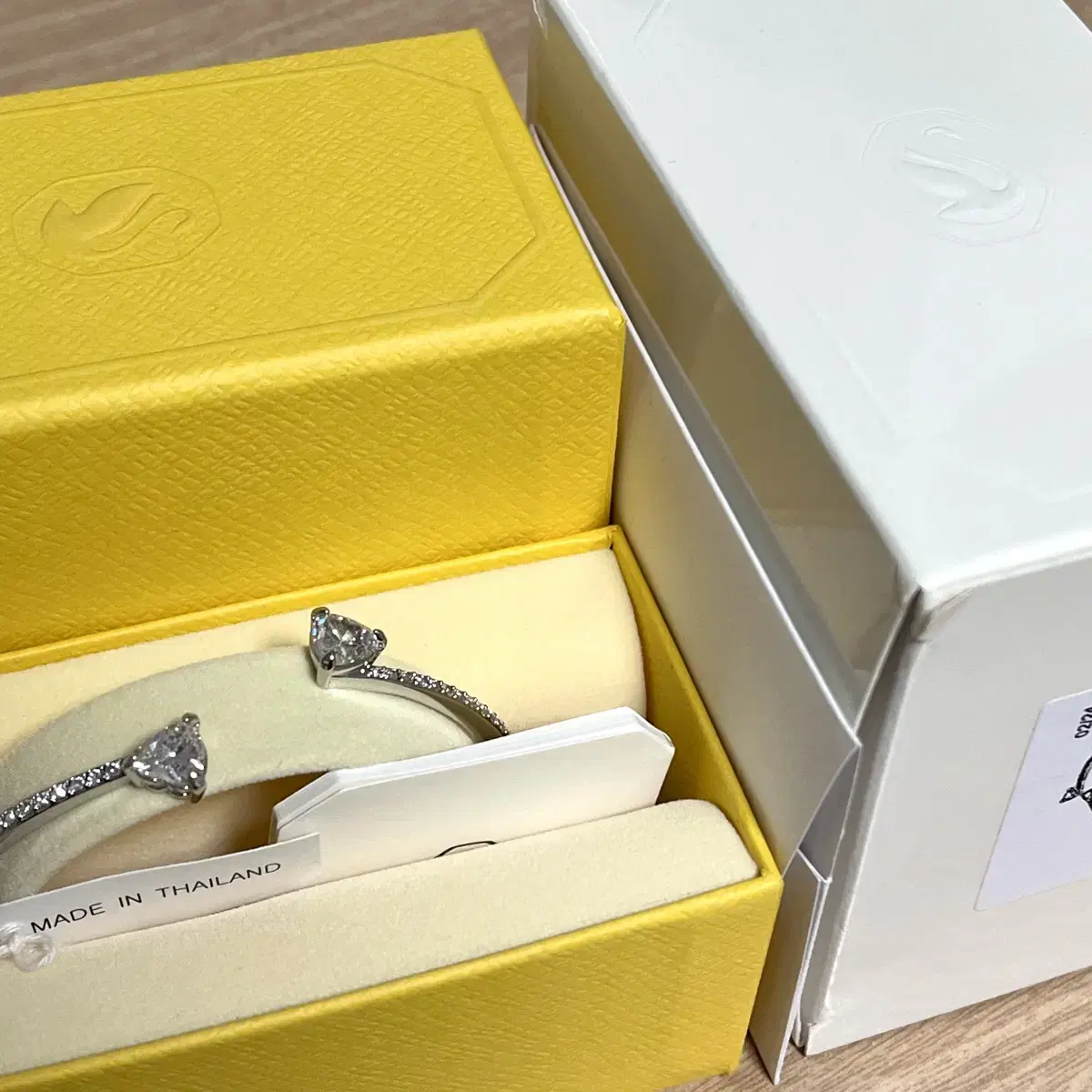 스와로브스키 하트 뱅글 Swarovski Heart Bangle