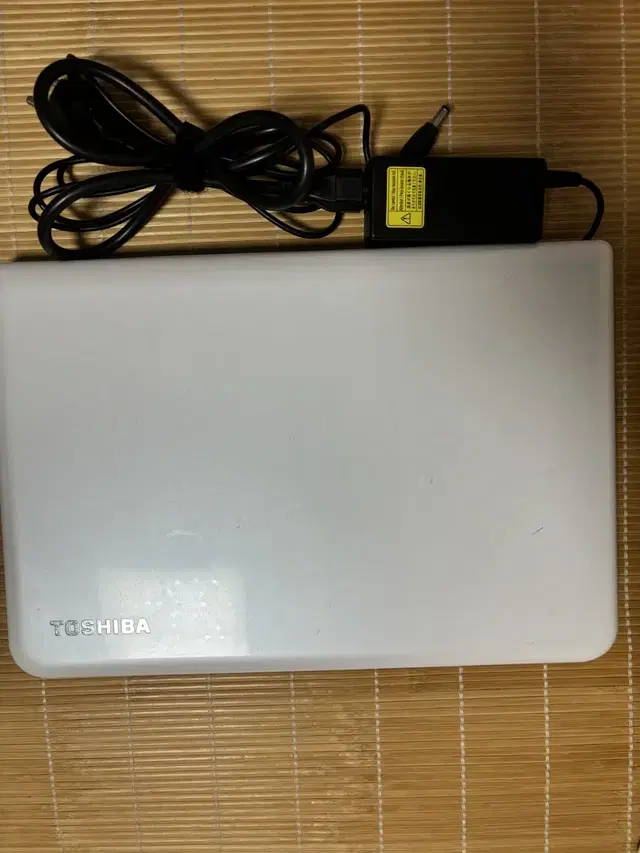 도시바 노트북 satellite C40-A (램4g hdd 512g)