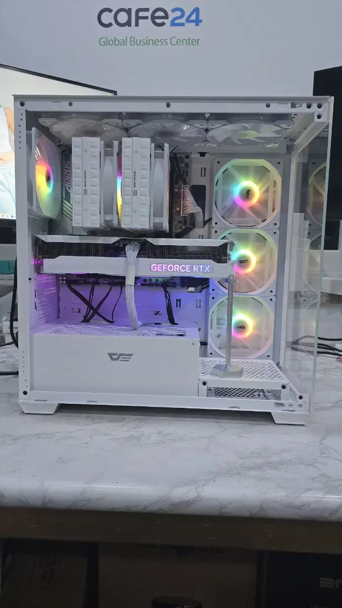 7800x3d, 4070ti super 올화이트 고사양 pc팝니다.