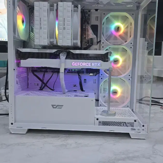 7800x3d, 4070ti super 올화이트 고사양 pc팝니다.