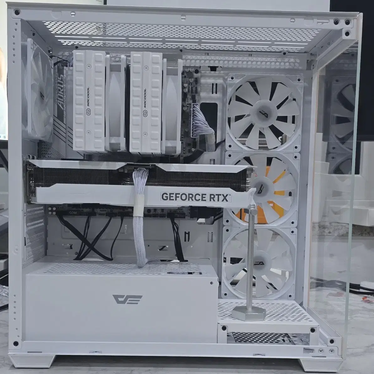 7800x3d, 4070ti super 올화이트 고사양 pc팝니다.