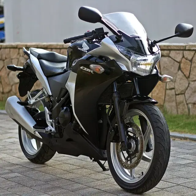 cbr250r 판매합니다