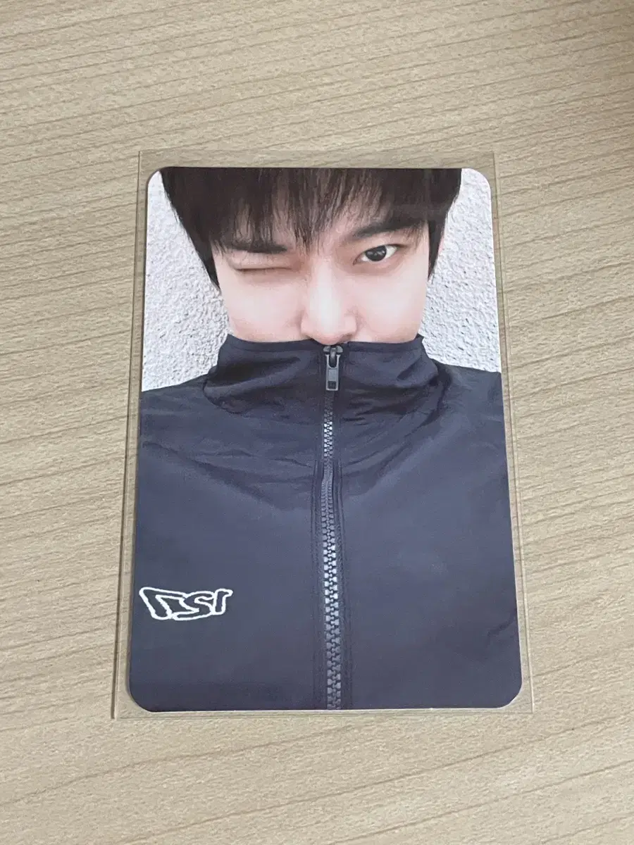 택포가격) nct nct 127 doyoung TheUnity Track Jacket Photocard