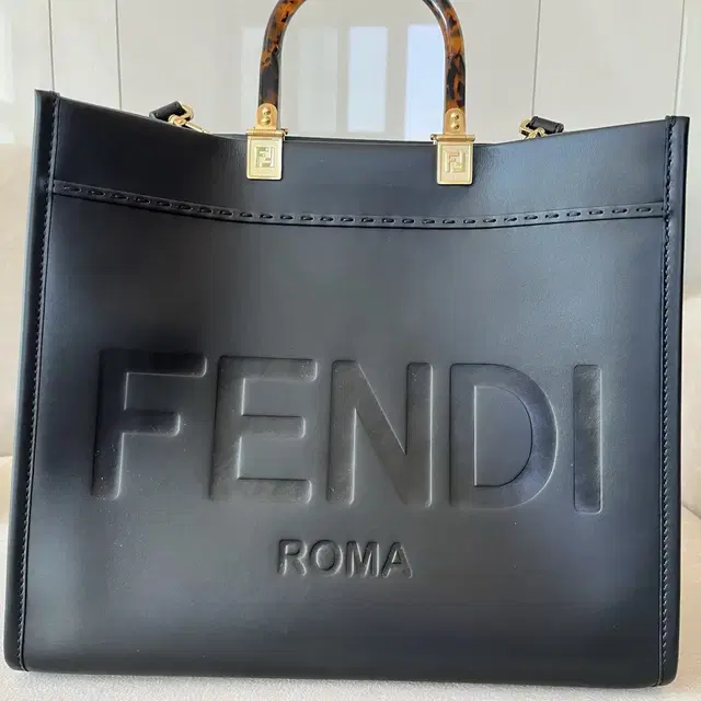 Fendi 펜디 선샤인 미디움 블랙