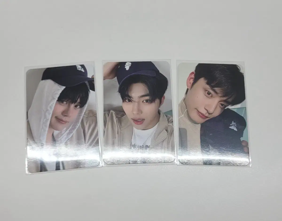 zerobaseone zb1 zbeone line friends pop up kim gyuvin park gunwook kim jiwoong 5만원모자 photocard sell