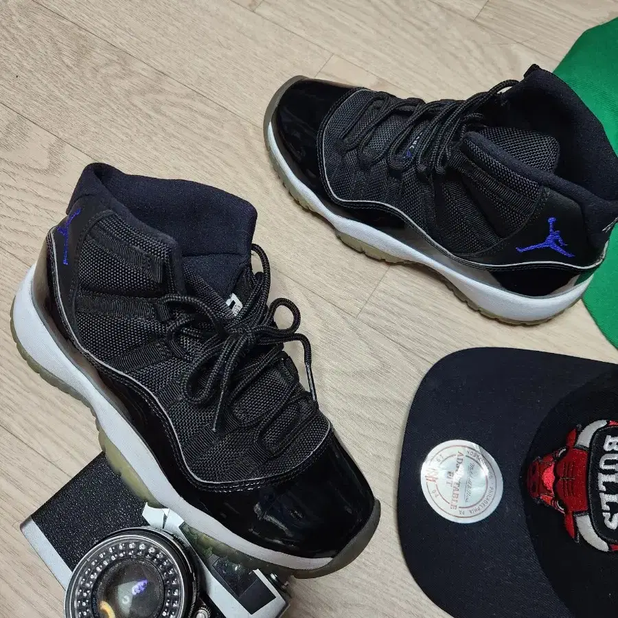 NIKE JORDAN 11  225cm 나이키 조던11