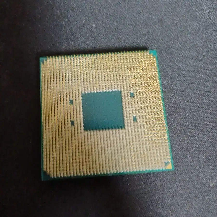 AMD cpu 라이젠 3600 국내정발(쿨런 없음)