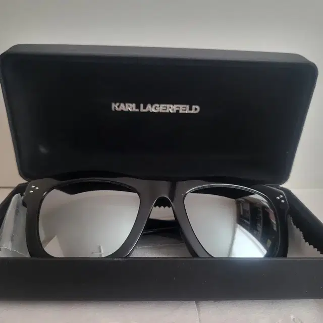 KARL LAGERFELD 선글라스