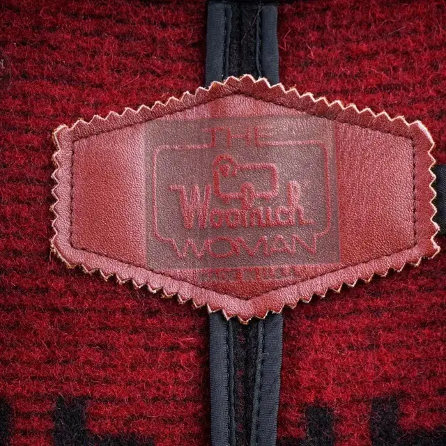 WOOLRICH 울리치 에스닉 가죽태슬버튼 울펠트 크롭 베스트 C118