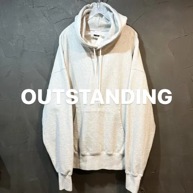 [XL] OUTSTANDING 아웃스탠딩 후드티