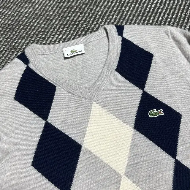 [ M ] Lacoste 라코스테 아가일 패턴 브이넥 니트