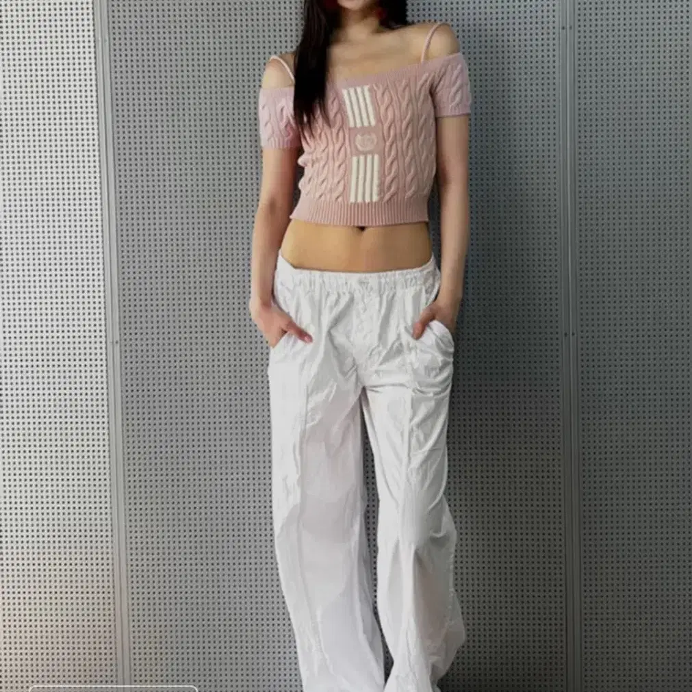 라티젠 L4 CABLE OFFSHOULDER KNIT(PINK)