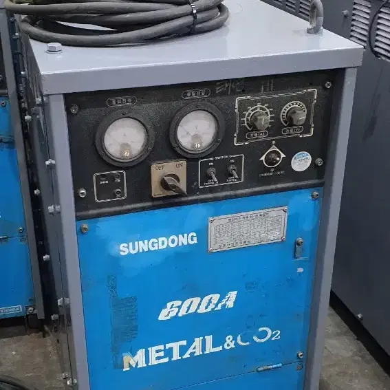 성동CO2 용접기 600A