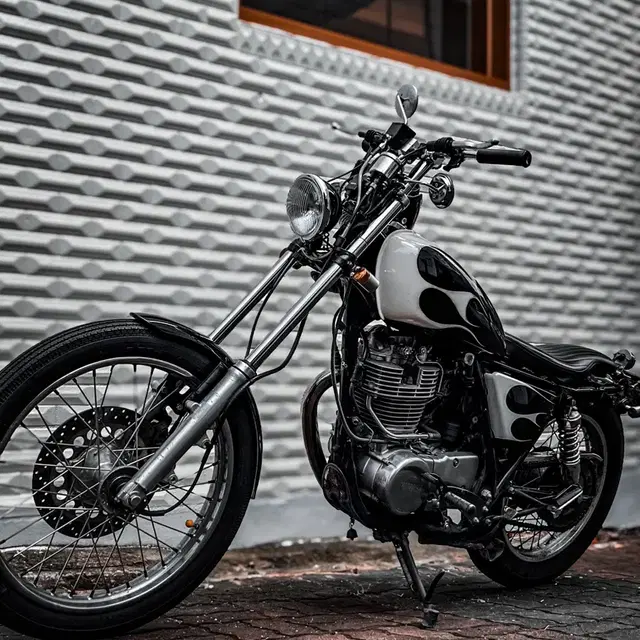 SR400 재패니즈 쵸퍼 팝니다.