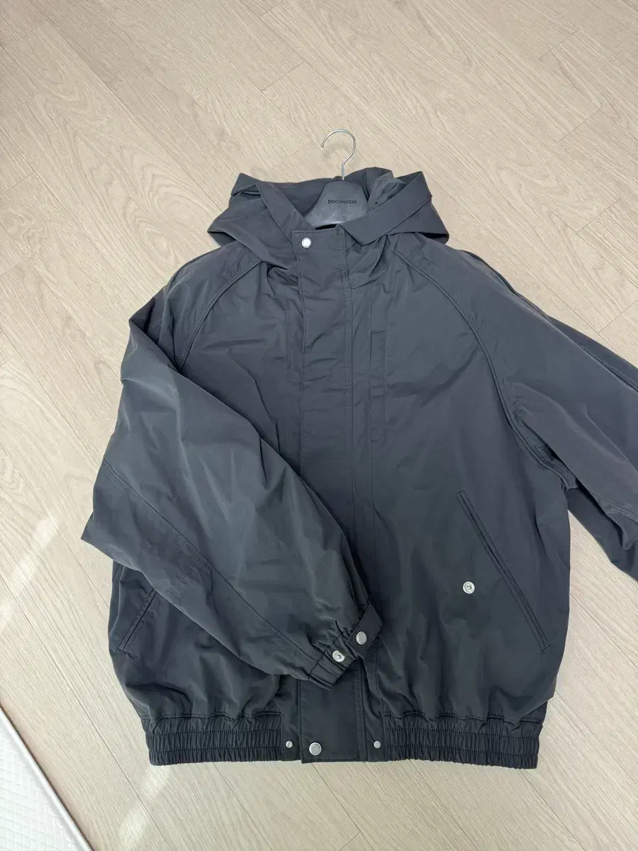 105 Geosongio Hooded Jacket