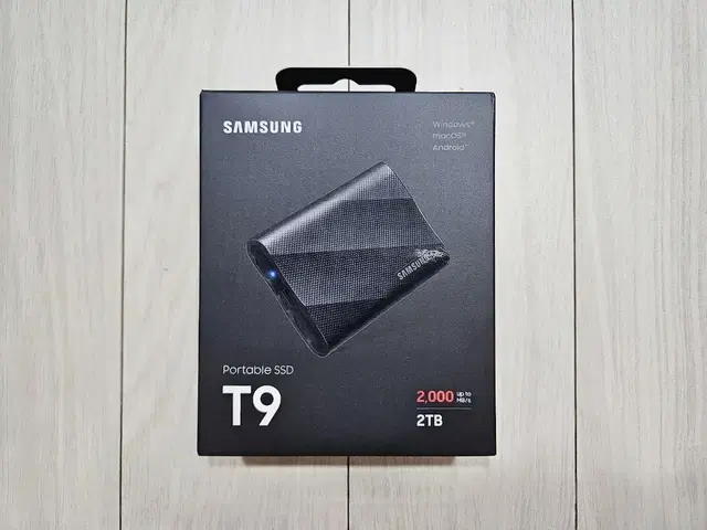 삼성 외장하드 SSD T9 2TB(미개봉) 판매합니다.