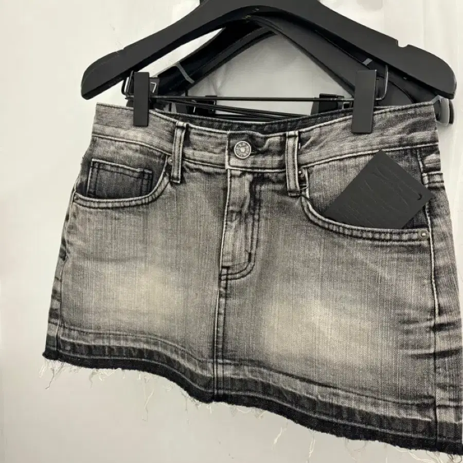 보헤미안서울 VINTAGE GRAY DENIM MINI SKIRT