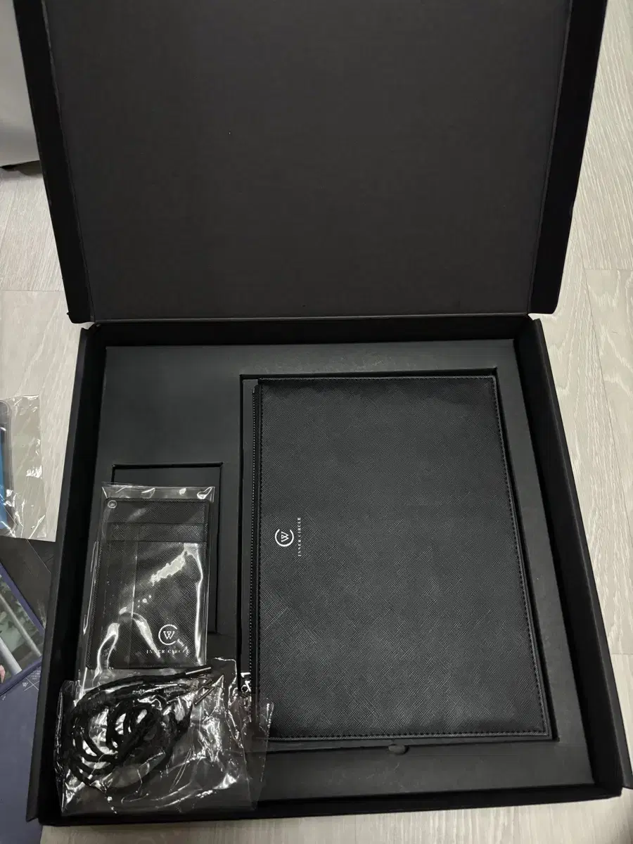 Winner Inner Circle 1 kit kard+pow