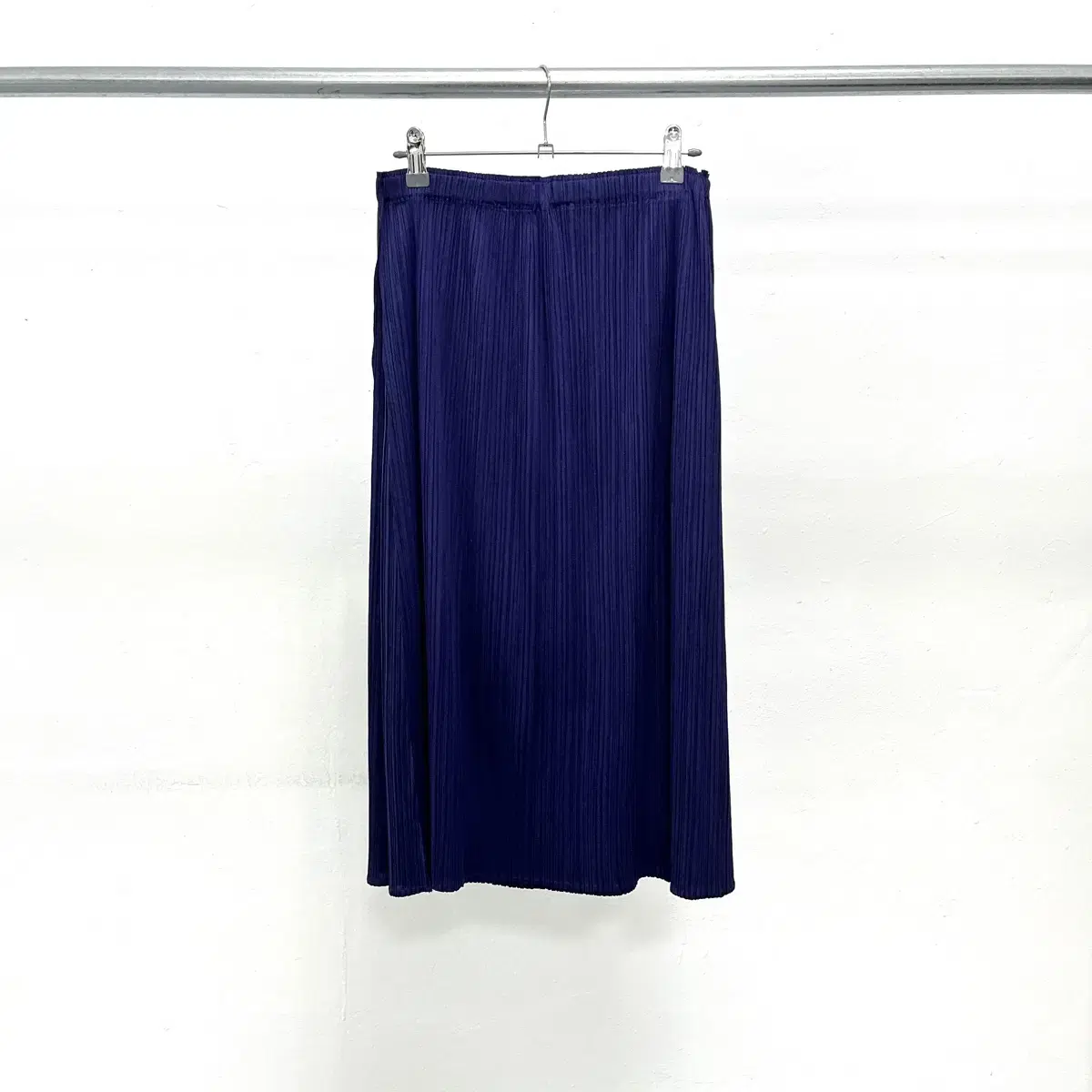 Iseamiya-ke Pleats Pleats Purple Skirt