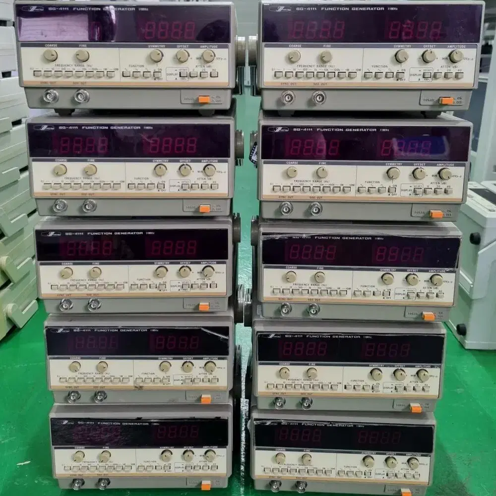 IWATSU SG-4111 11MHz 함수발생기