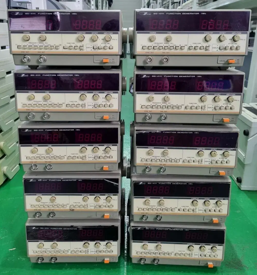 IWATSU SG-4111 11MHz 함수발생기