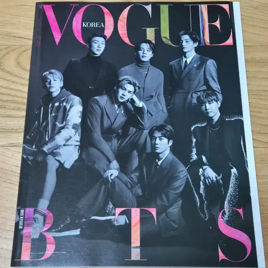 보그 VOGUE BTS 잡지 (2022.01)