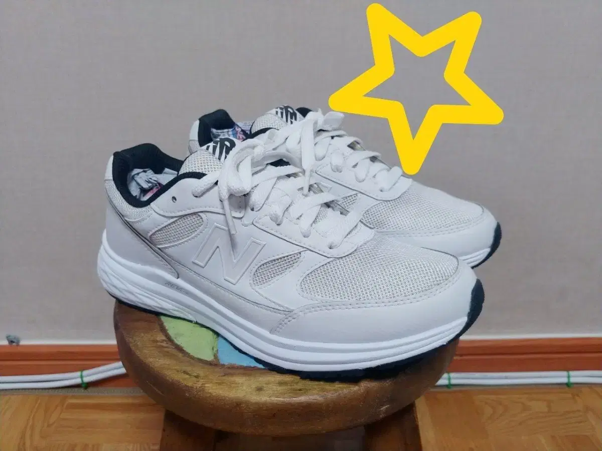 240 / NEWBALANCE (뉴발란스) 정품 여성 운동화 런닝화