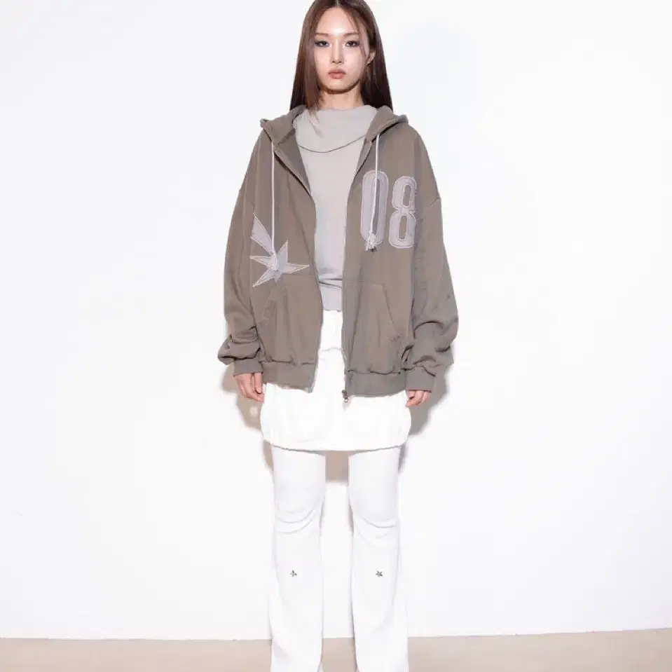 ONSKA PATCH HOODIE KHAKI 패치 후디 카키