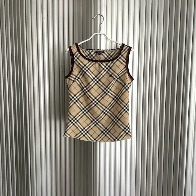 Burberry sleeveless