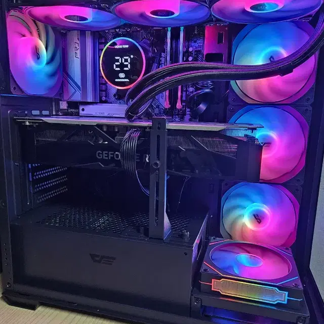 7950X3D RTX4080 하이엔드급 데스크탑