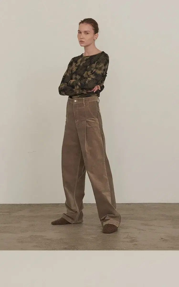 다이애그널 TUCK WIDE VELVET PANTS (brown) M