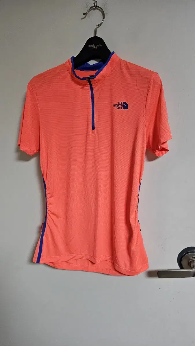 The North Face Outdoor Women's Short Sleeve K128