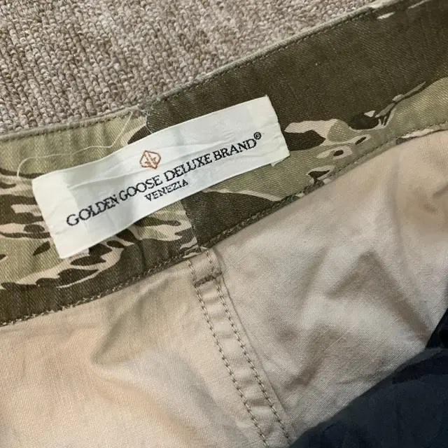 2XL) Golden goose 골든구스 배색 밀리터리 카모 반바지