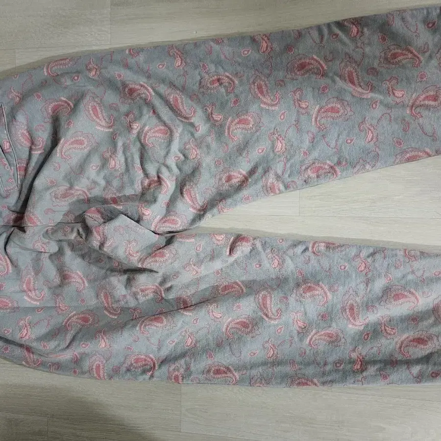 디네댓 페이즐리 팬츠 바지 Paisley Sweatpant Sky Blu