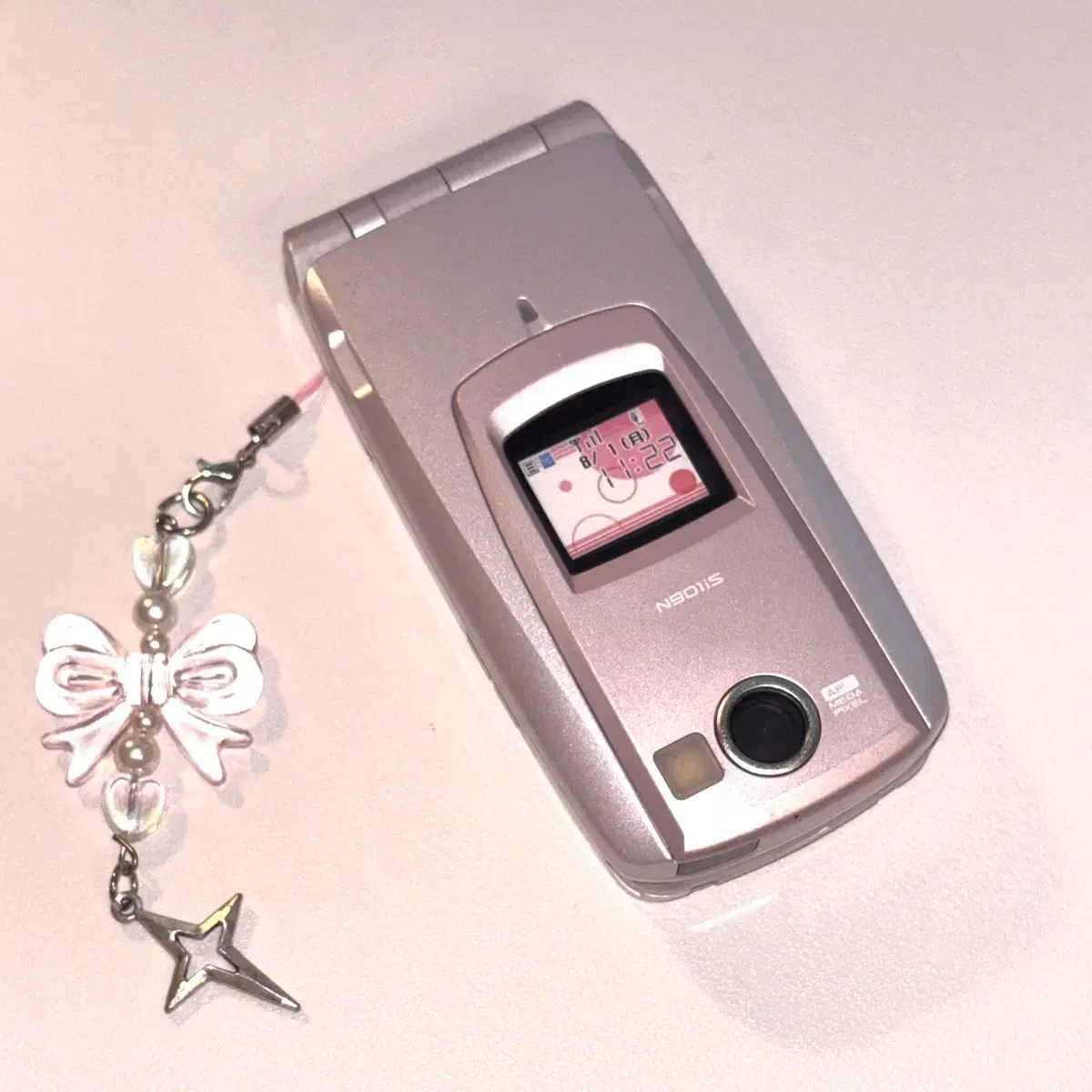 docomo gyaru phone mockup phone pink phone japan vintage kitty phone purikura phone