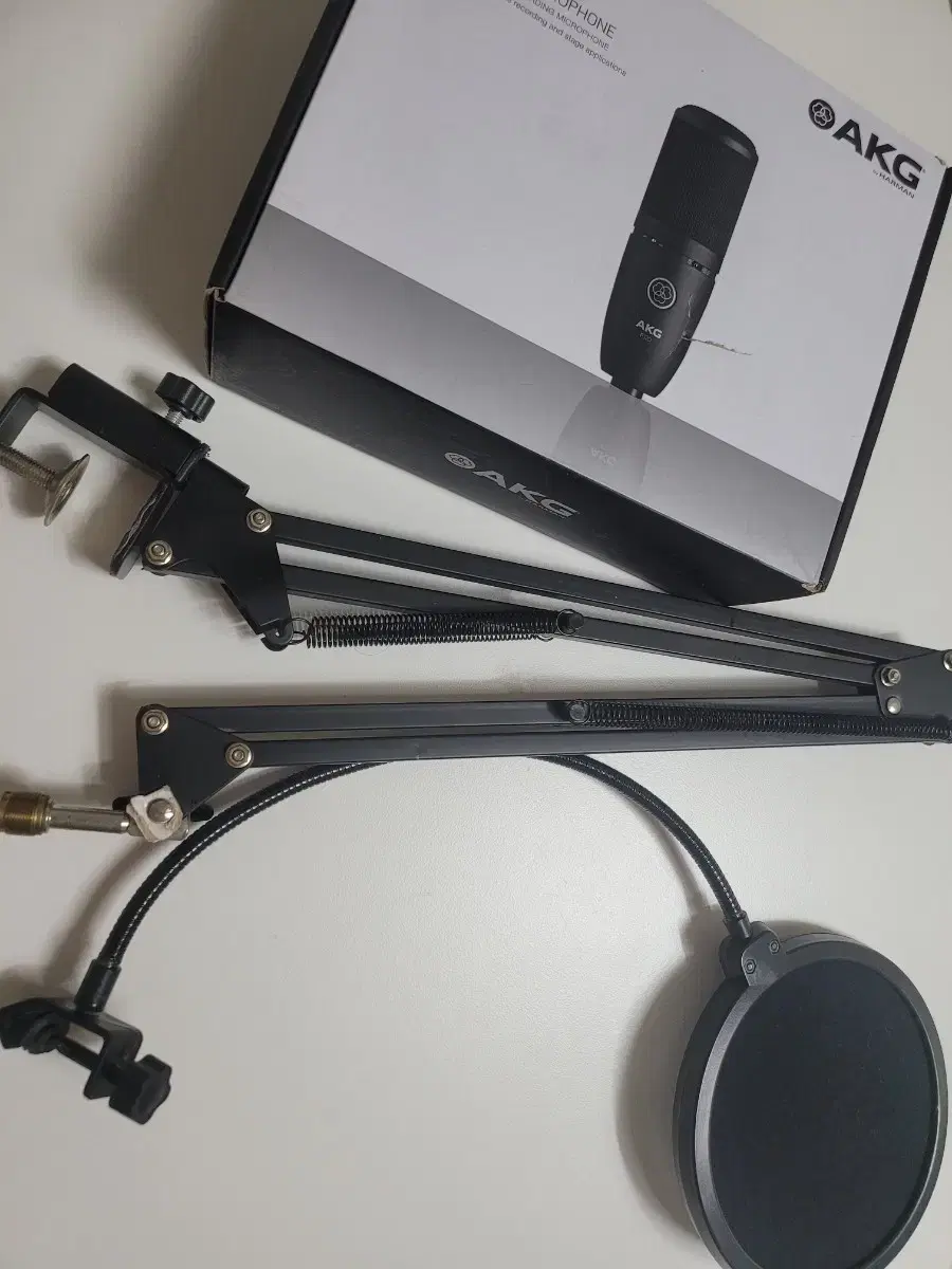 AKG P120  콘덴서마이크