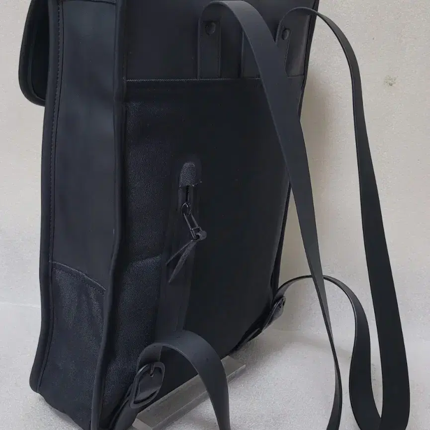 레인스 RAINS Mini Backpack 남녀공용 13인치