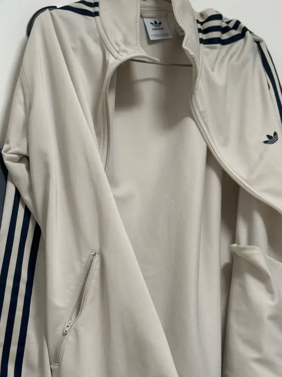 Negotiable) adidas Originals Beckenbauer Track Top Bliss - L