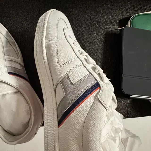 Hermes Boomerang Sneakers 에르메스 부메랑