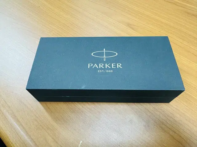 파카(parker)만년필 새거 팝니다.