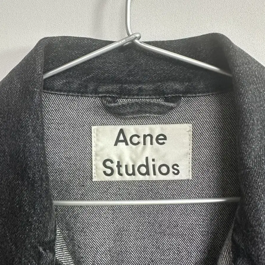 아크네스튜디오(Acne Studios) 블랙 데님 재킷